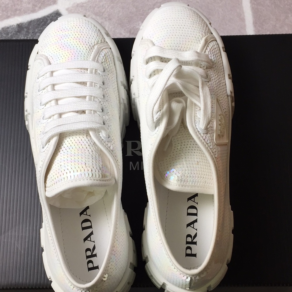 Prada shoes size 40 - Picture 2 of 5